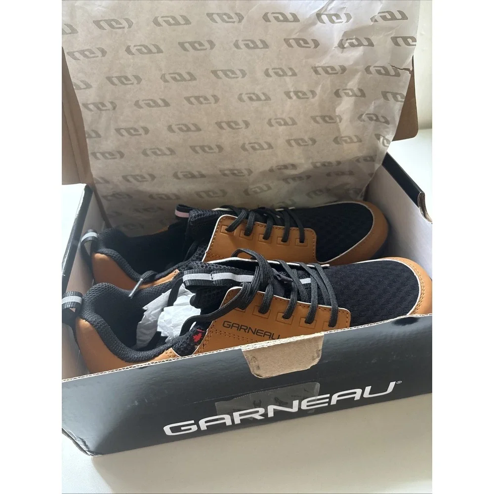 NEW Louis Garneau Men's Deville Walking + Cycling Shoes US size 9.5 EU 43